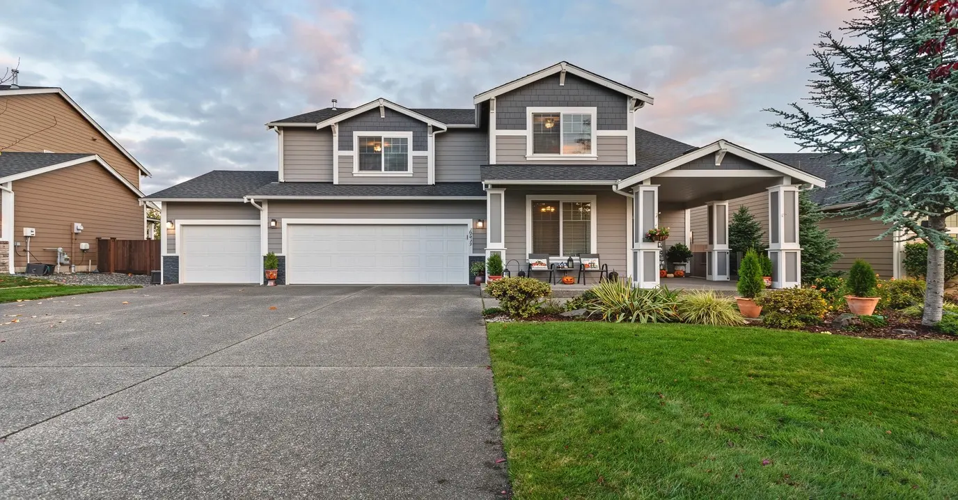 Modern suburban home in a well-maintained neighborhood representing Keystone's expanded HOA management services in Los Angeles.